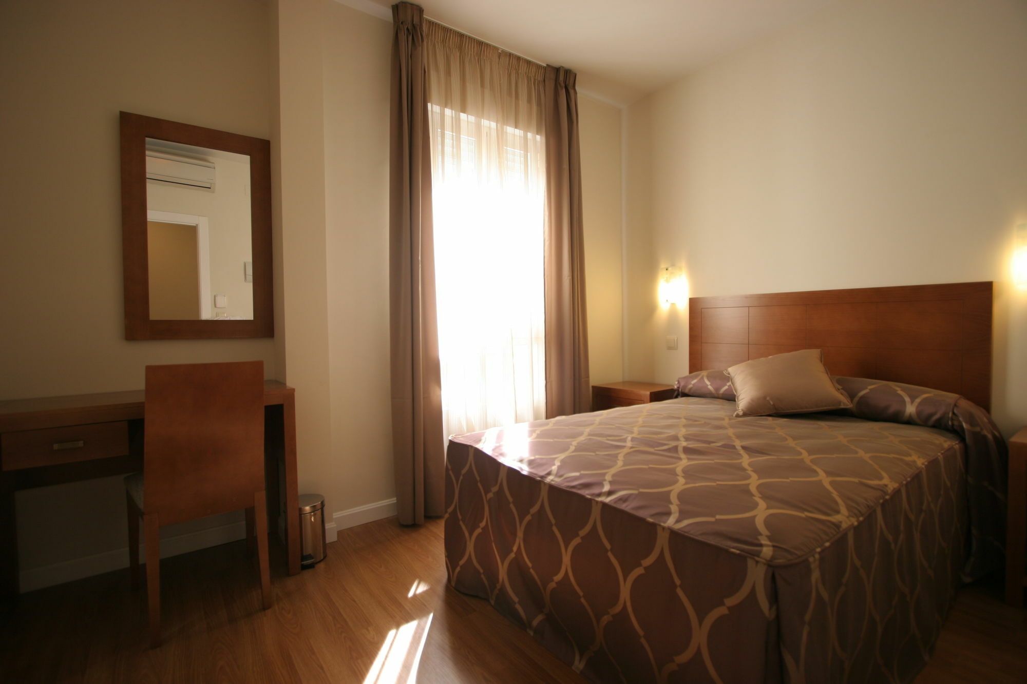 Hotel Rincon De Gran Via Madrid Exteriér fotografie